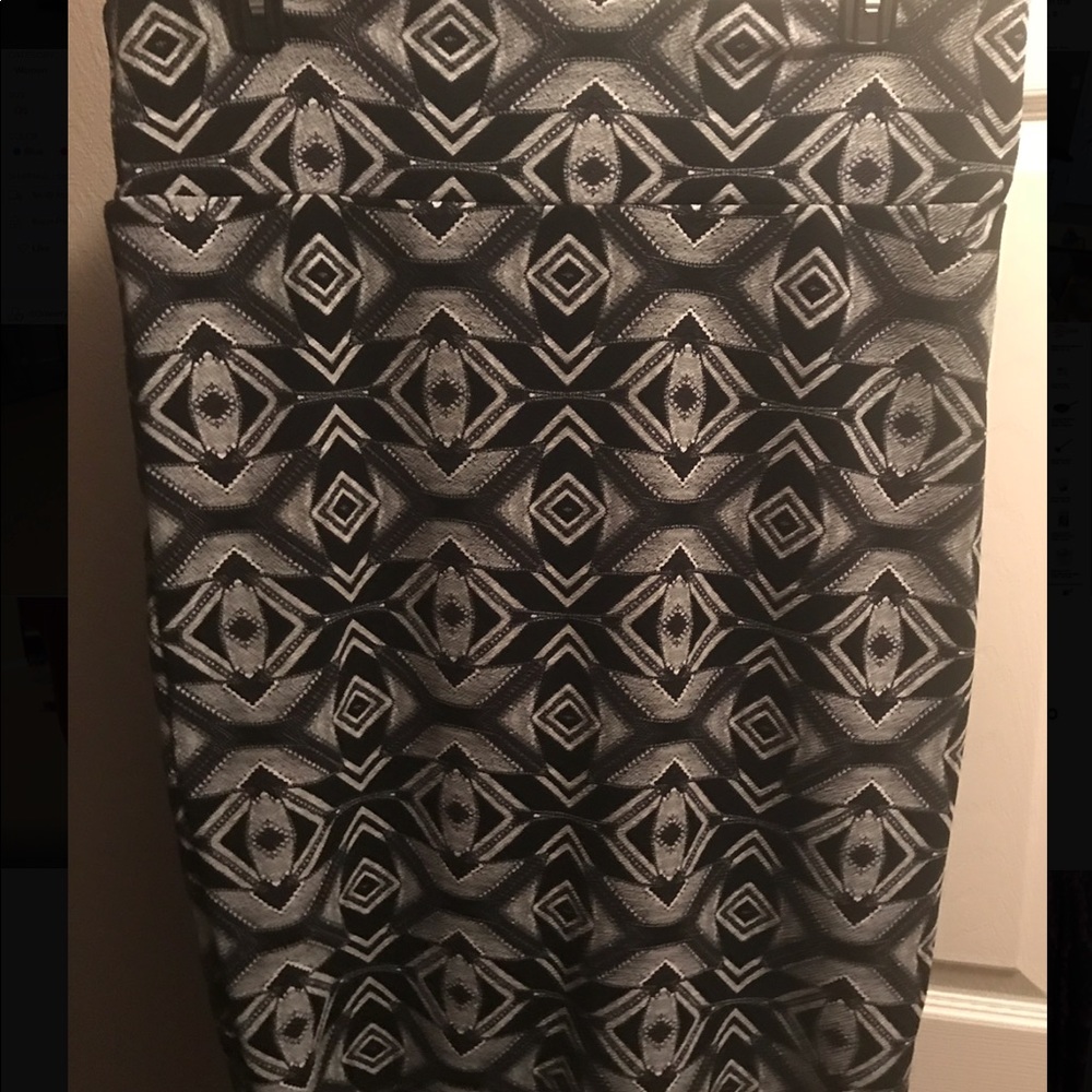 NWOT 3XL Lularoe Cassie skirt